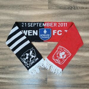 Шарф футбольного клуба Twente (Энсхеде, Нидерланды) - футбольного клуба Zwaluwen (Влаардинген, Нидерланды) 21.09.2011